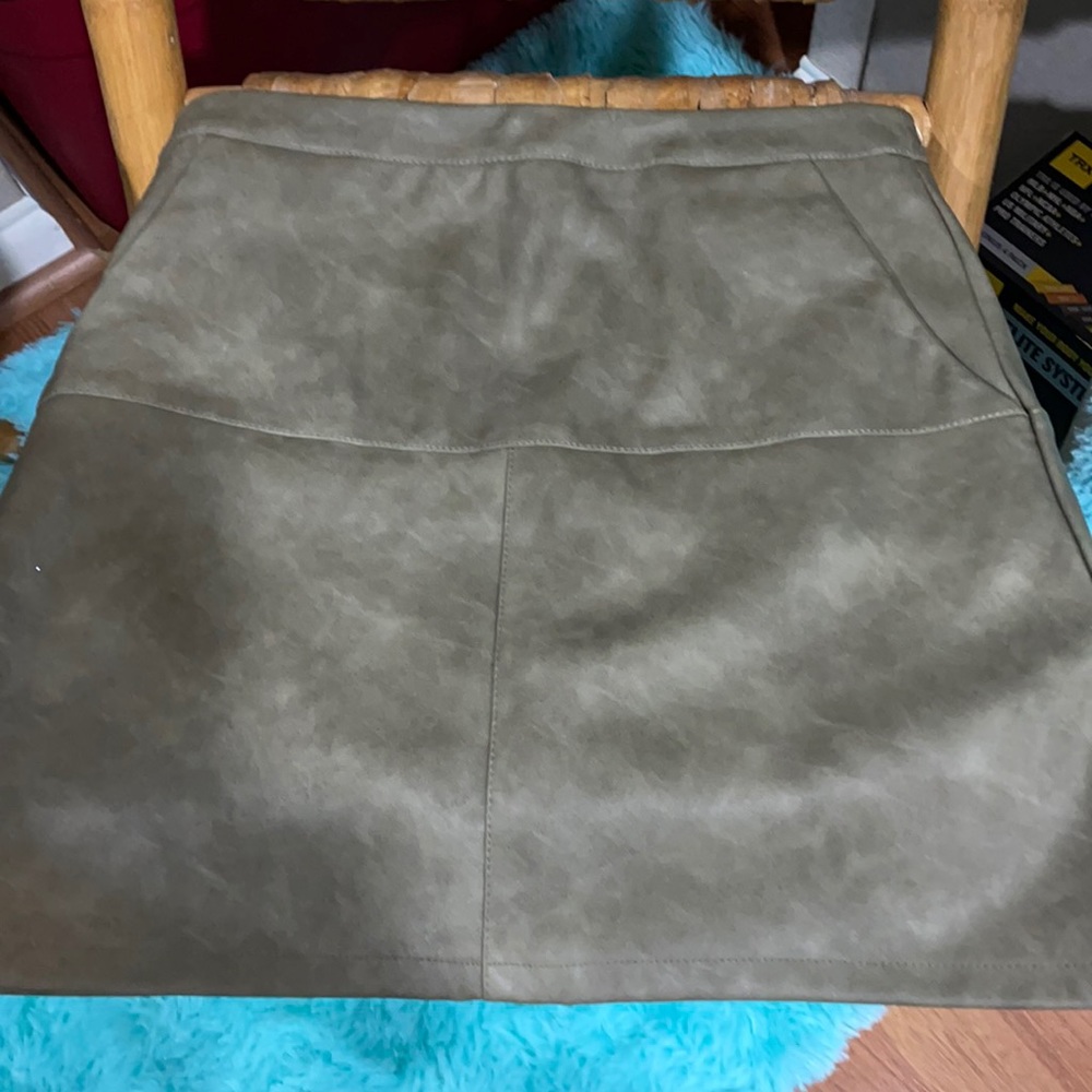 Women’s skirt